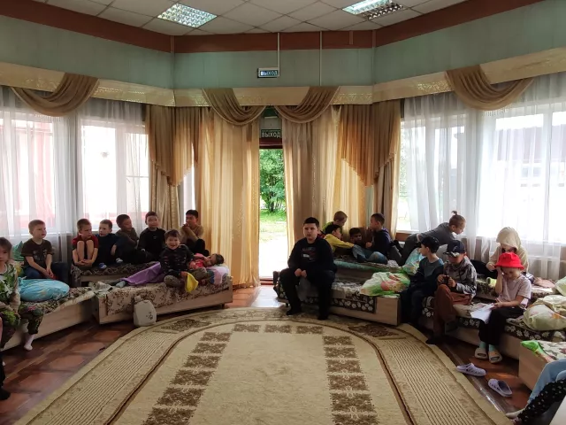 Занятие по финансовой грамотности в детском лагере "Космос" Республики Алтай
